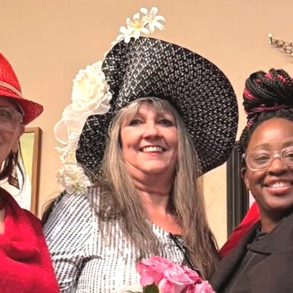 Meet your Posher, Liz - Picture 13 of 16